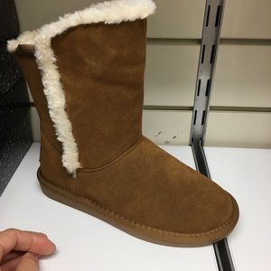 🤎Minnetonka Women’s Cozy Boots 🤎
